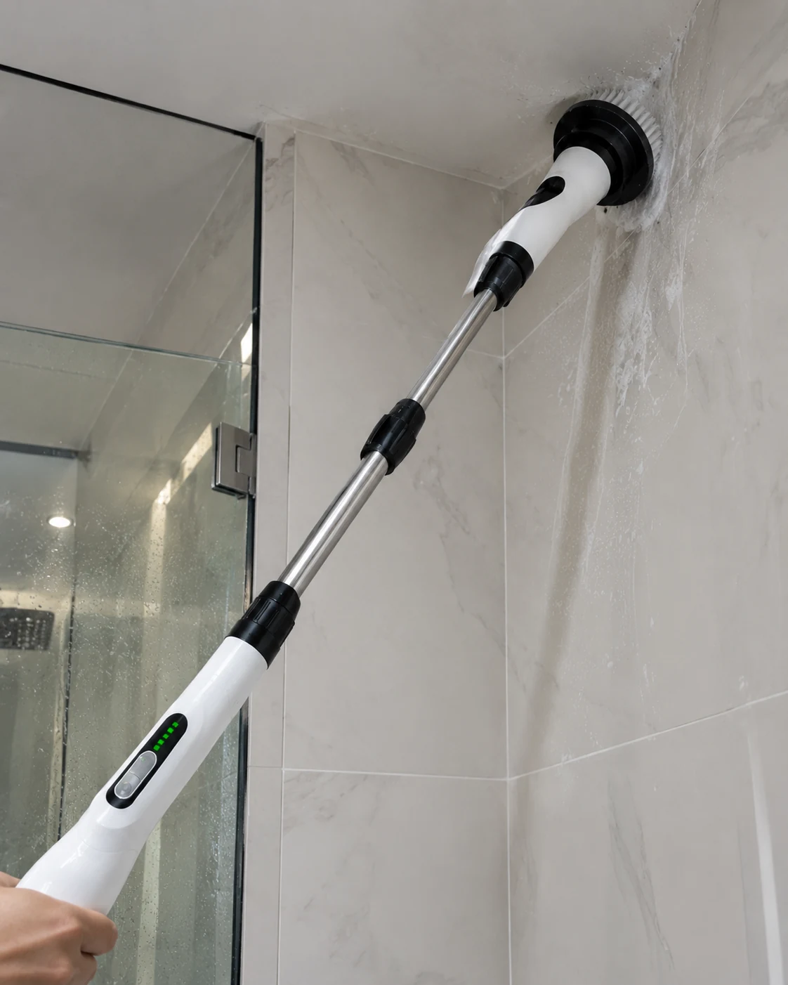 KLEORA PowerScrub reaching a high bathroom surface